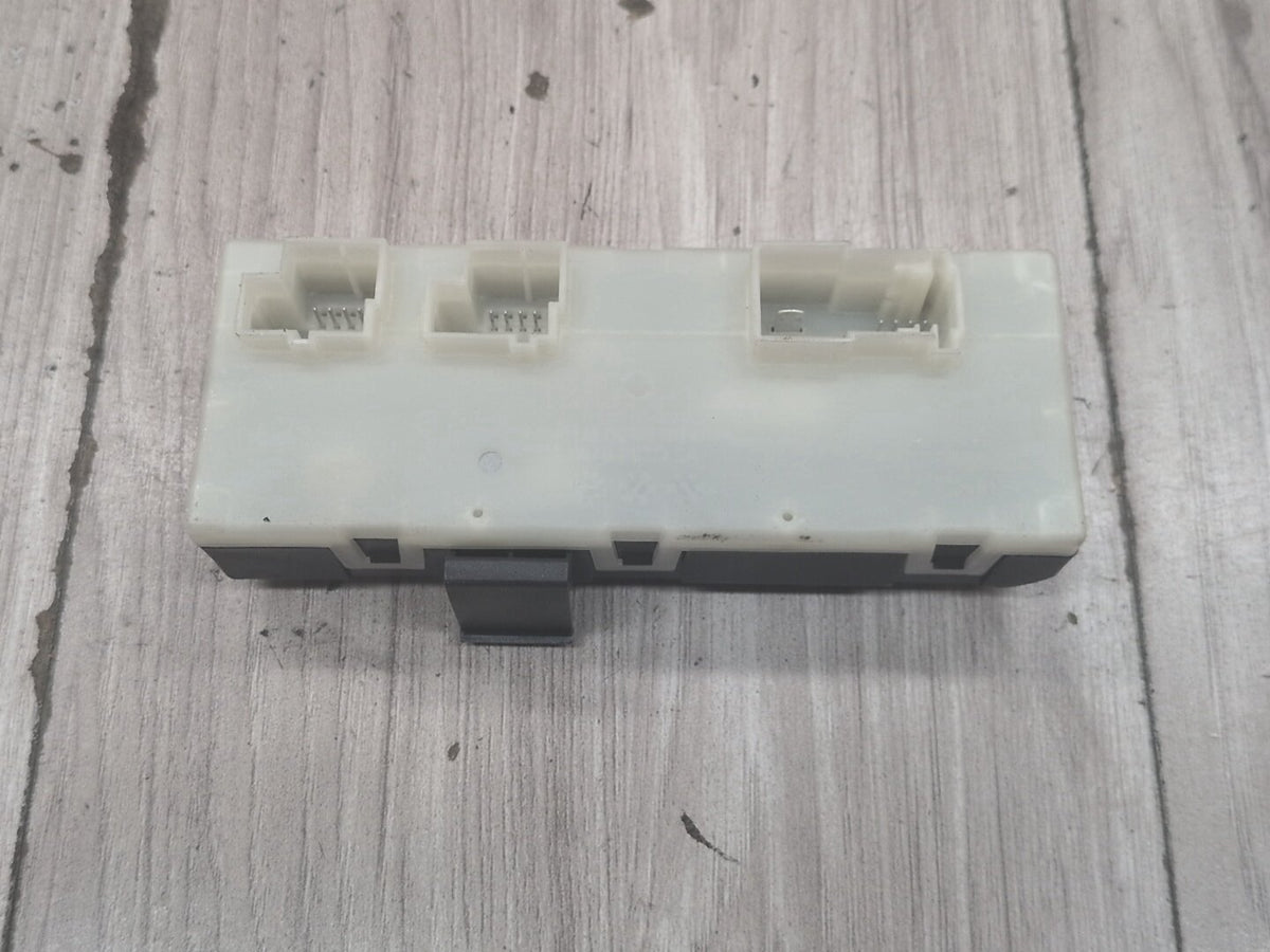 PRE-LCI OEM BMW F90 G01 G12* G20 G30 M5 M8 Trunk Tailgate Decklid Control Module
