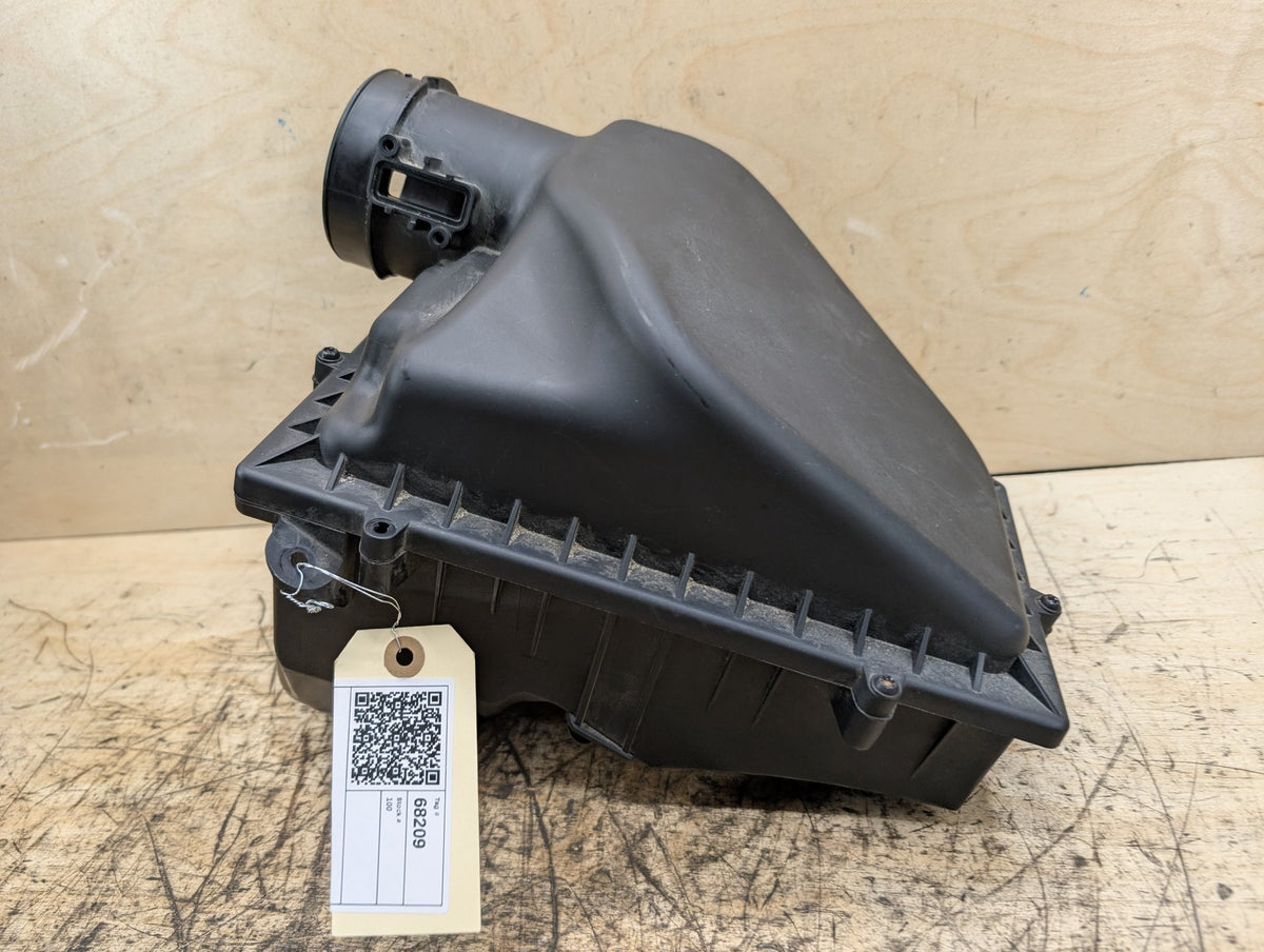 OEM BMW G05 G12 G30 540 740 Air Box Filter Cleaner Intake Resonator Muffler B58
