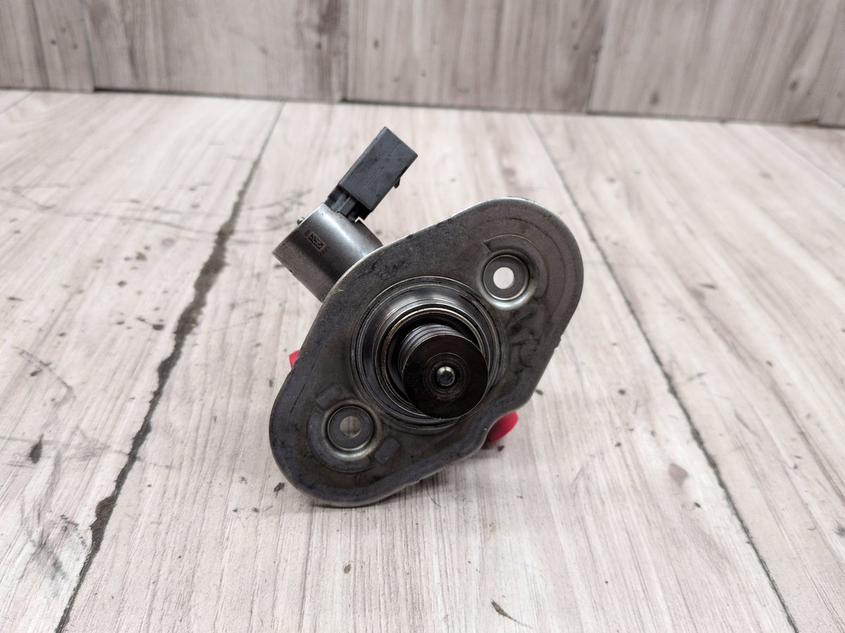 2011-2016 BMW F10 M5 S63B44T0 Engine Motor HPFP High Pressure Fuel Pump 7599865