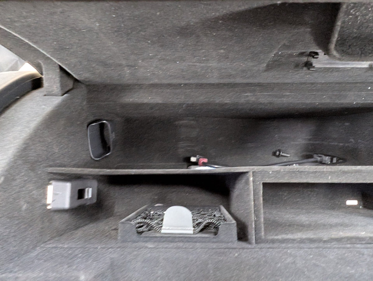 2011-2017 Audi RS5 8T Dashboard Dash Board Panel Glove Box Assemly 8K1880302C OEM