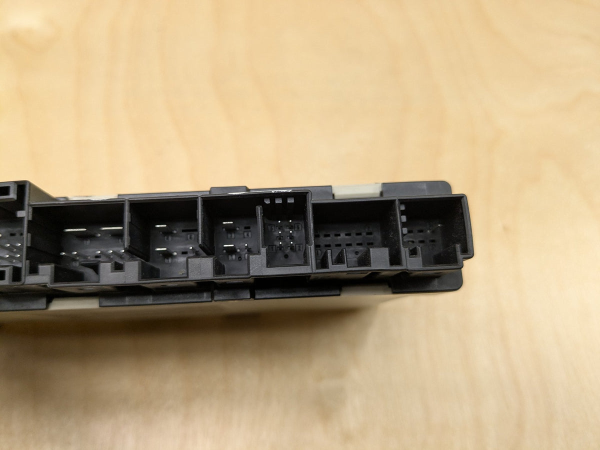 2016-2019 BMW 750Li G12 Front Right Passenger Seat Module 7463477 OEM