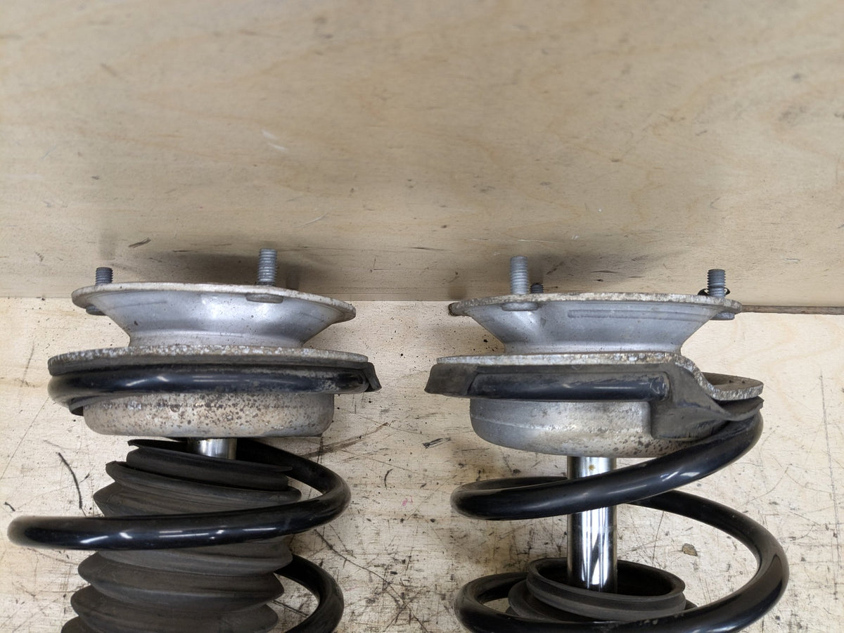08-13 OEM BMW E88 Convertible Front Left Right M SPORT Suspension Strut SET