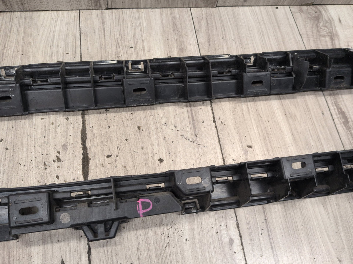 2011-2016 BMW M5 F10 Left Driver Side Rocker Panel Brackets SET 7184777 OEM