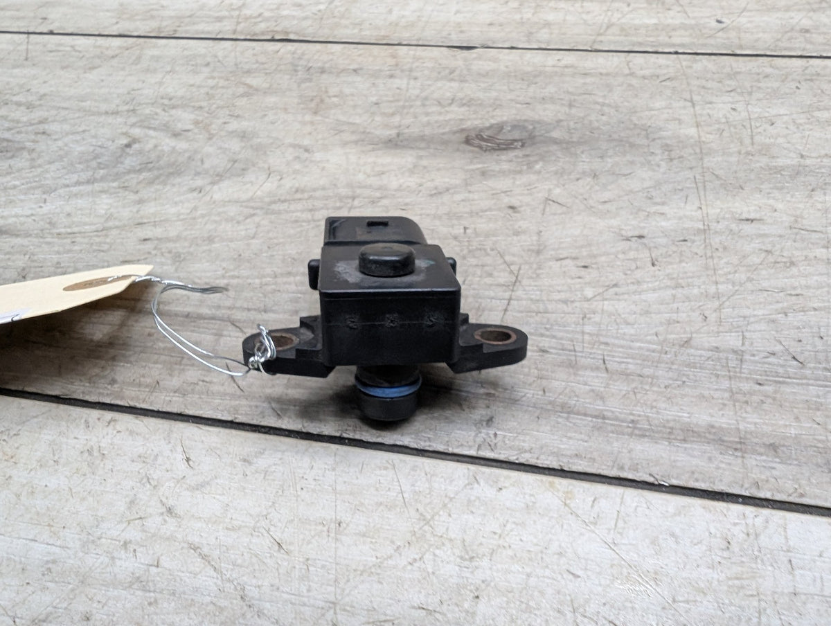 2014-2019 BMW 340 F34 Fuel Tank Ventilation Breather Valve 8617097 OEM