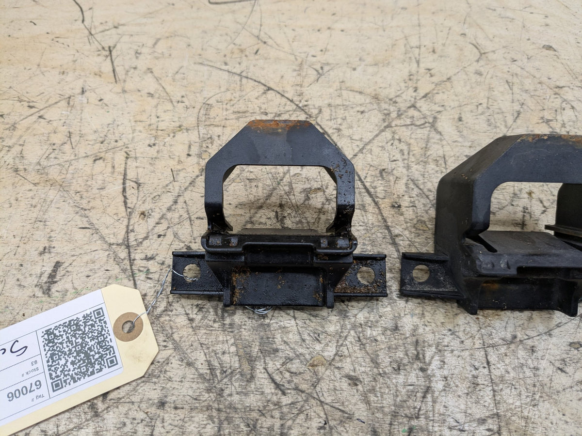 2007-2013 BMW 328i E92 Radiator Lower Mounting Brackets SET 7591647 OEM