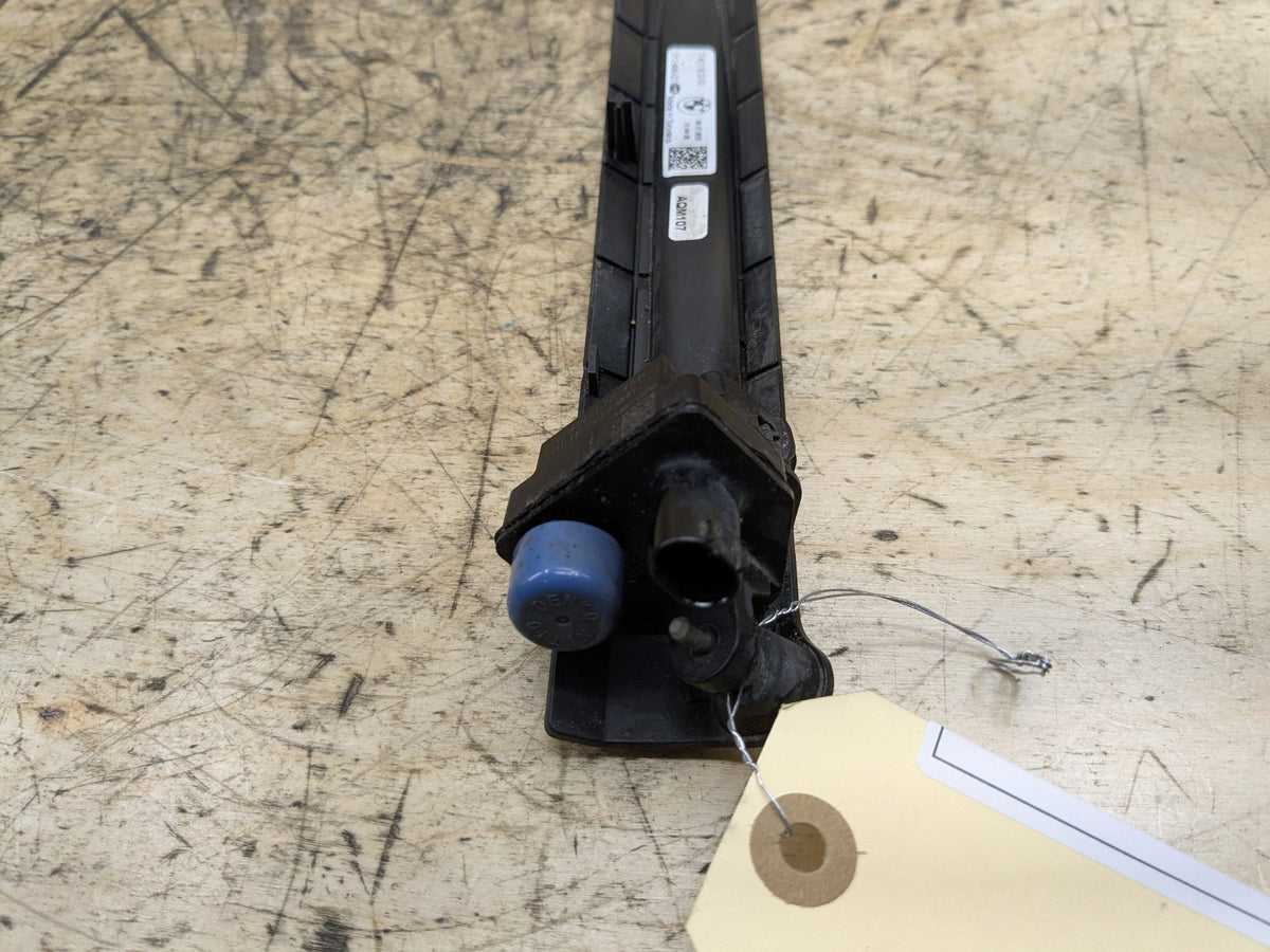 2016-2019 BMW 750i G12 Right Passenger Rocker Panel Light Module 7370180 OEM