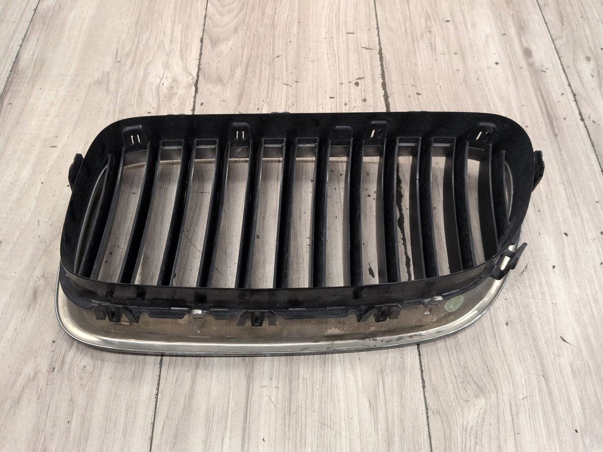 2011-2016 BMW M5 F10 Front Right Passenger Upper Bumper Cover Kidney Grille OEM
