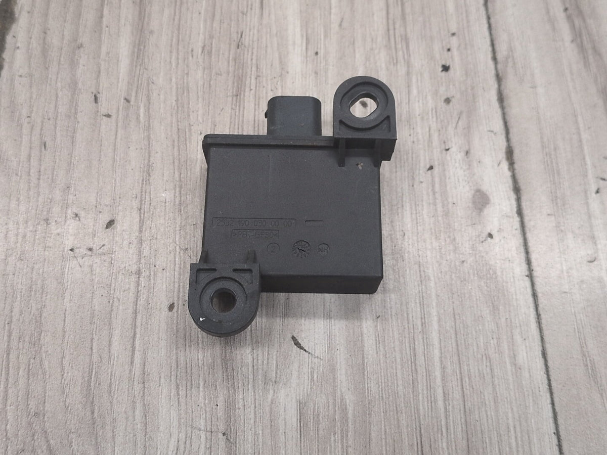 OEM BMW E85 E88 E90 E92 Z4 Transmitter Tire Pressure Monitor Sensor TPMS RDC
