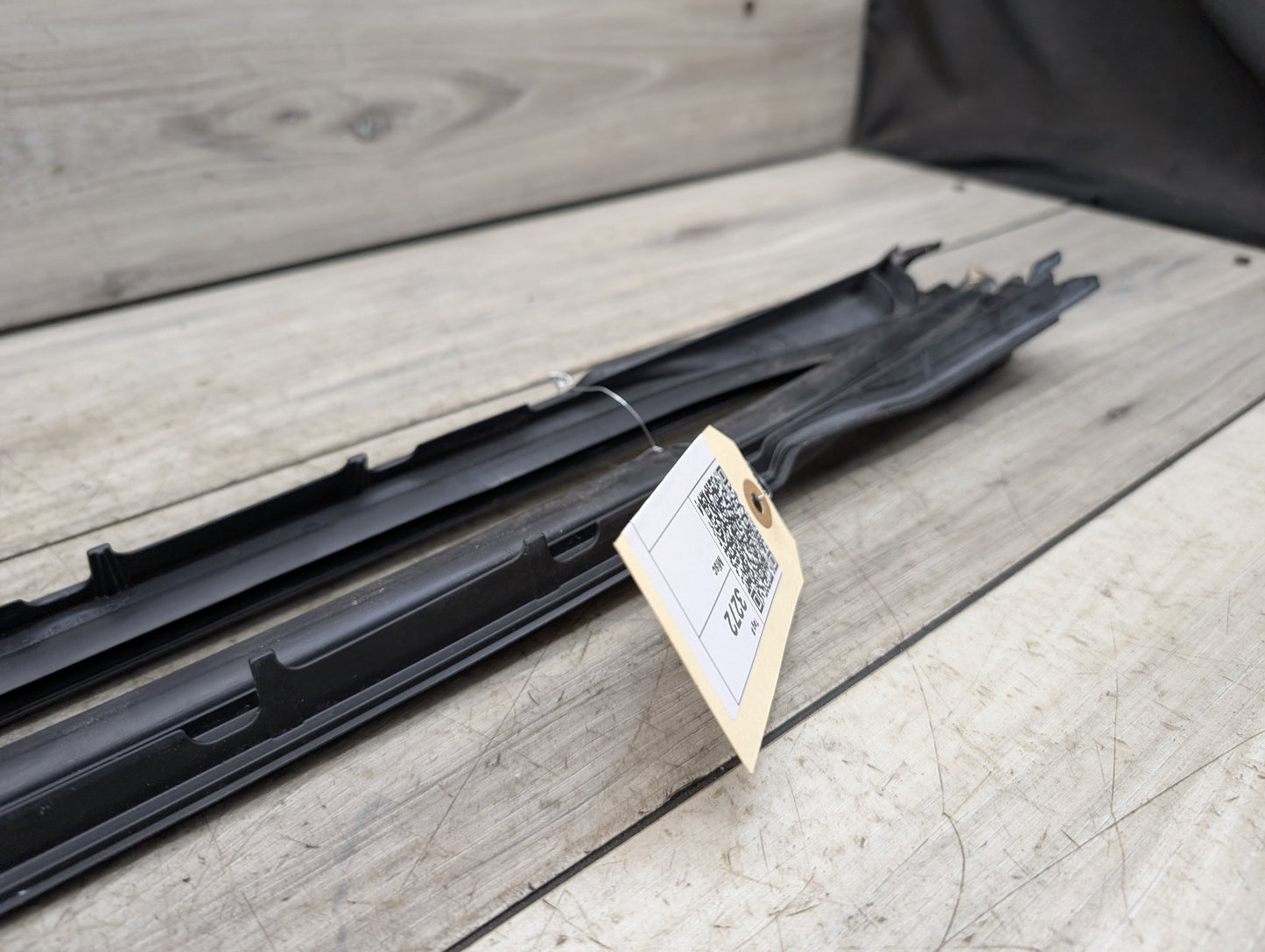 2019-2026 BMW X5 G05 Right Passenger Side Windshield Drip Molding Trim 7434872