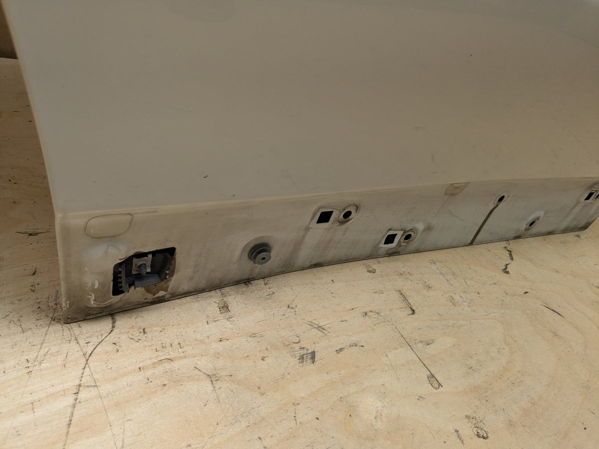 *18-24 OEM BMW X3 G01 Rear Right Passenger Door Shell Panel White 300