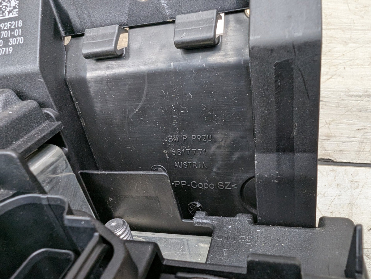 2018-2024 BMW X3 G01 Rear Battery B+ Terminal Junction Point Relay Fuse Box 6841701 OEM