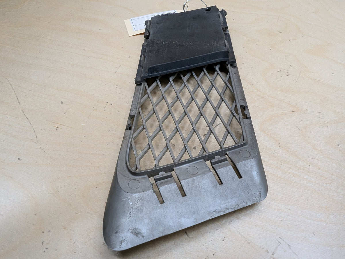 2007-2013 BMW 335i E93 Front Left Driver Bumper Cover Grille 7154721 OEM