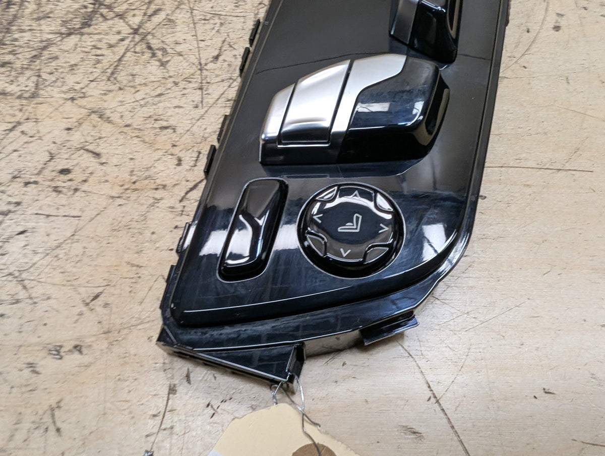 OEM BMW F90 G11 G12 G30 G32 Front Right Passenger Seat Adjustment Control Switch