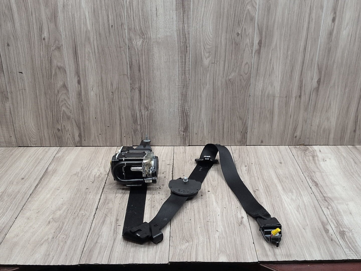 2009-2012 Mercedes E550 W212 Front Right Seatbelt Retractor A2128608885 OEM