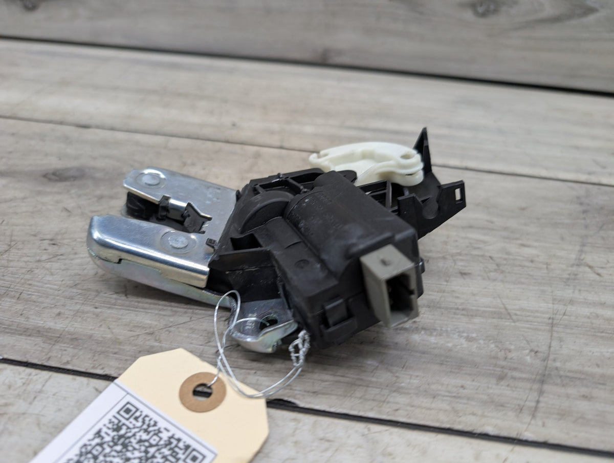 2008-2017 Audi S5 8T Liftgate Trunk Lid Liftgate Lock Latch Actuator 4F5827505 OEM