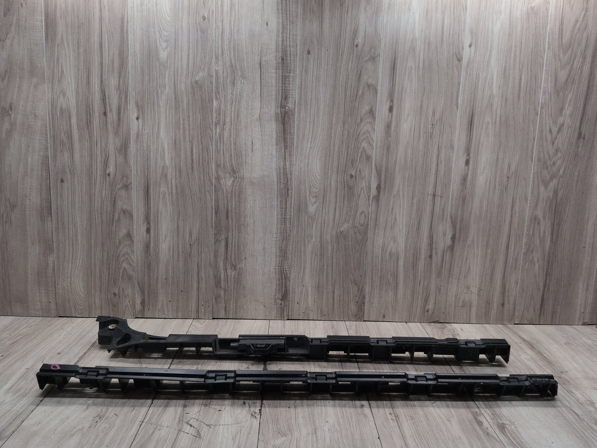 2011-2016 BMW M5 F10 Right Passenger Side Rocker Panel Brackets SET 7184778 OEM