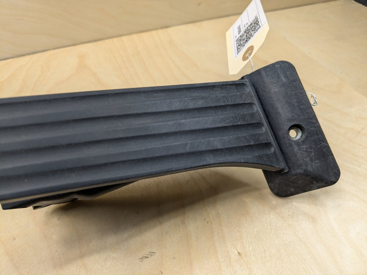 OEM BMW F15 F22 F25 F30 F36 F80 G01 G05 G20 X3 X5 Accelerator Throttle Gas Pedal