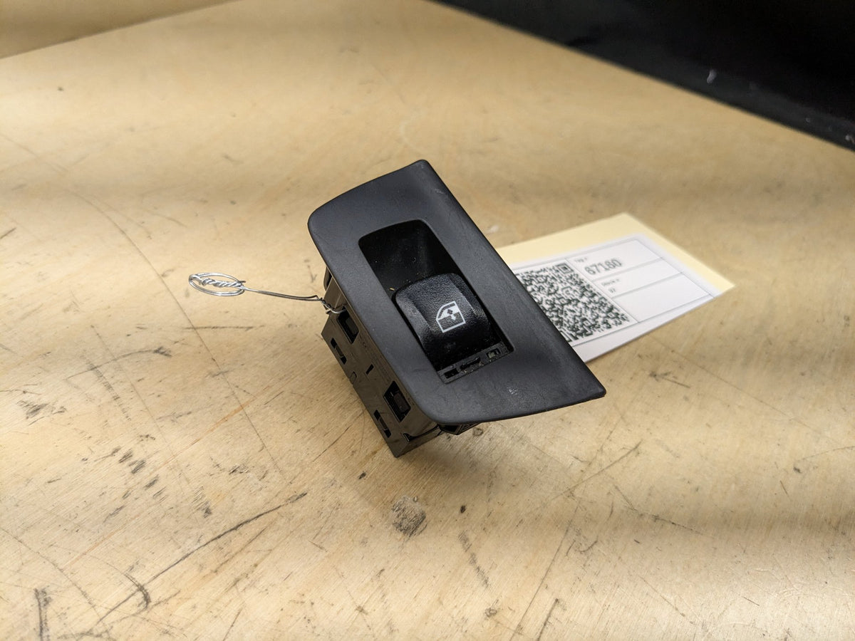 2018-2023 BMW M550i G30 Front Right Passenger Door Window Switch 9327031 OEM