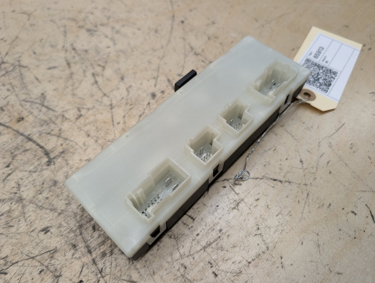 OEM BMW G05 G07 X5 X7 Trunk Tailgate Decklid Function Control Module