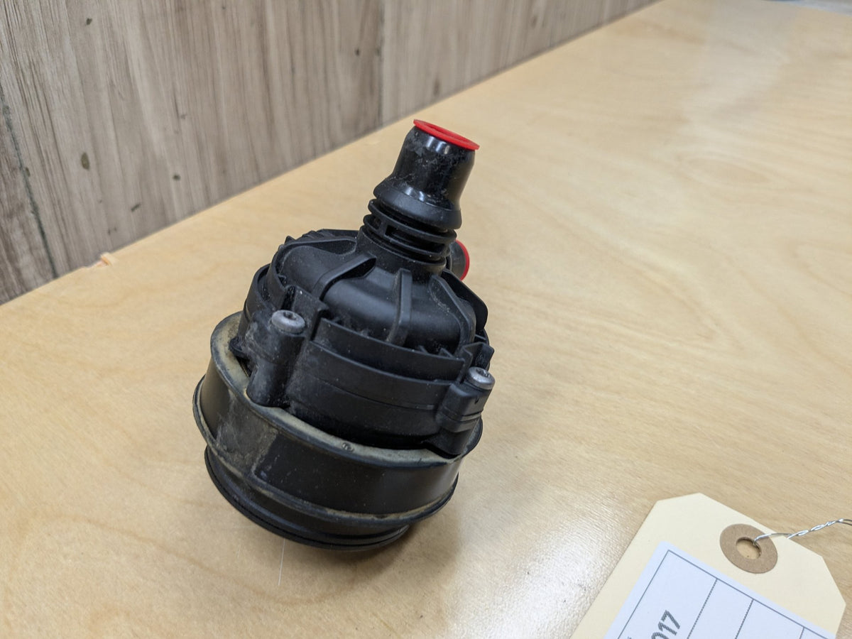 *OEM BMW G01 G05 G20 G22 G30 G42 G80 G82 G83 M3 M4 Engine Auxiliary Water Pump