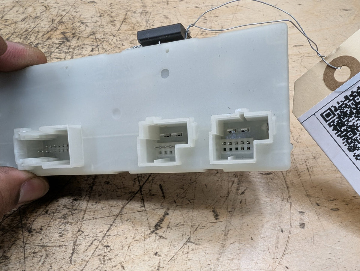 16-19 OEM BMW G11 G12 G30 F90 M5 740 750 Rear Trunk Lid Lift Control Module