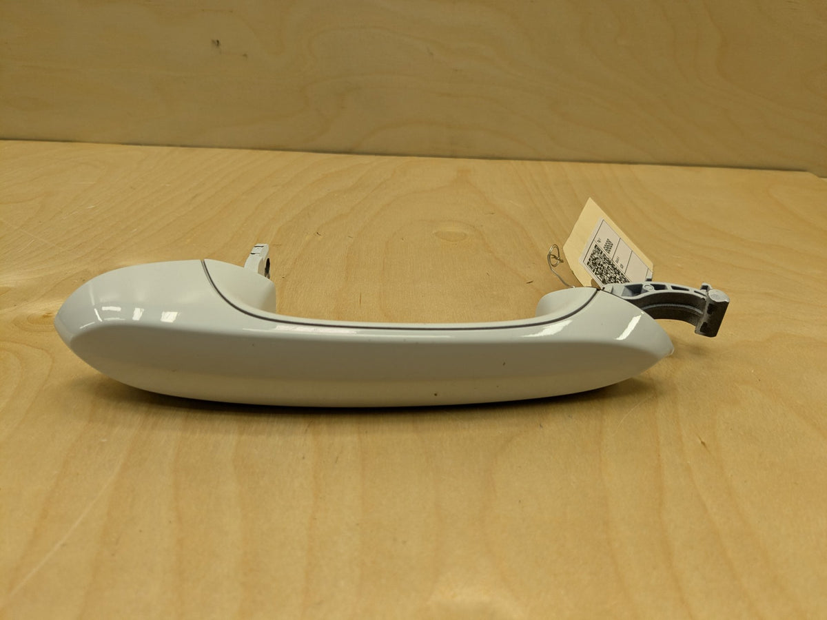 2018-2025 BMW X3 G01 Right Passenger Door Handle w/ Comfort Access 9491458 OEM