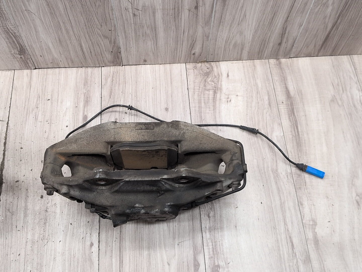 2016-2022 BMW 750i G12 Front Left Right Brake Caliper SET 6891297