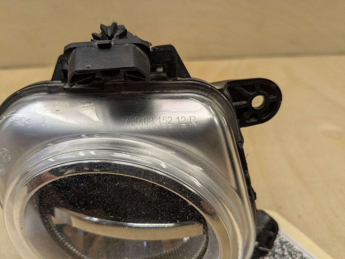 OEM BMW F15 F16 F25 F26 F85 F86 X3 X4 X5 X6 Right Passenger Fog Lamp Light