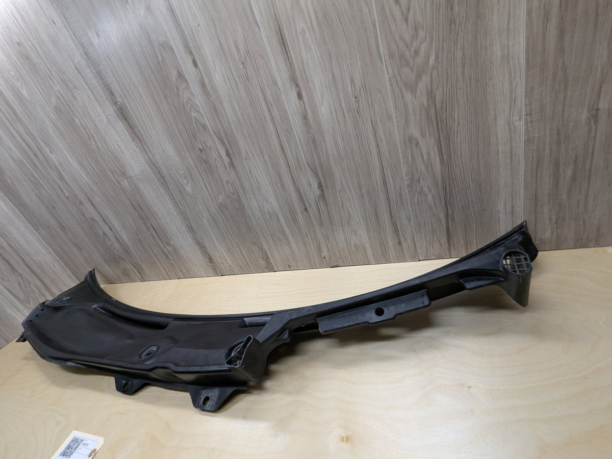 2009-2011 Mercedes-Benz SLK-Class R171 Front Windshield Cowl Vent Grill Cover