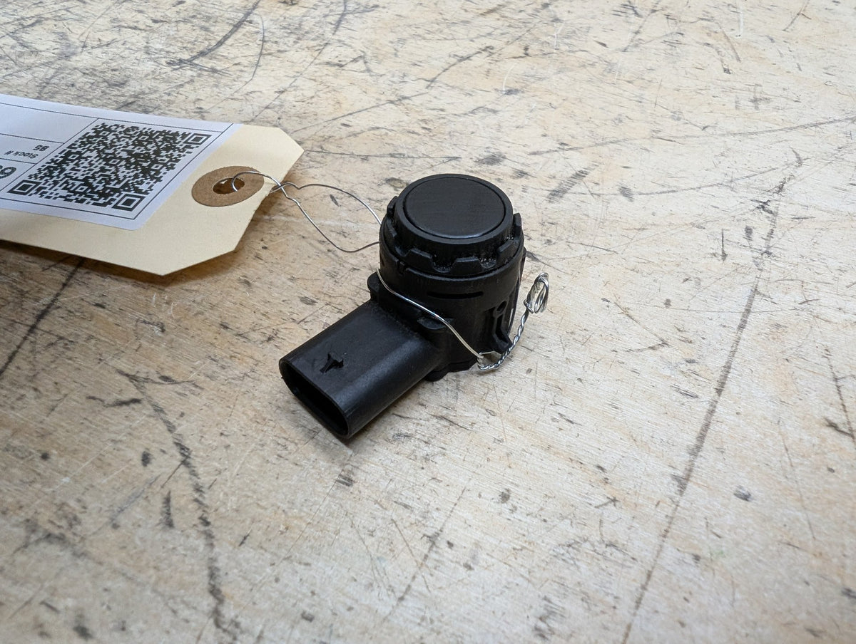 OEM BMW F44 G05 G12 G20 G22 G23 G26 G80 PDC Parking Distance Sonic Sensor Black