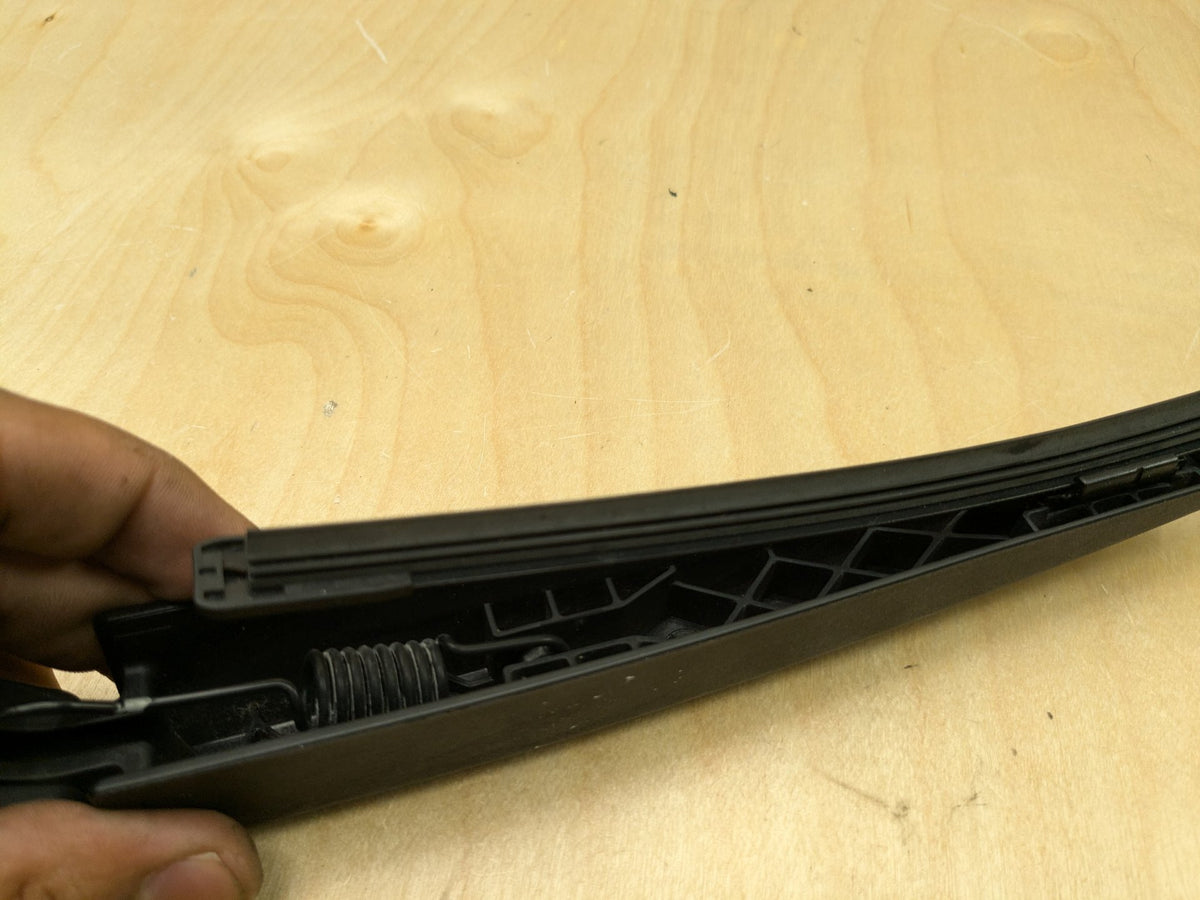 2018-2025 BMW X3 G01 Rear Windshield Wiper 5A9D569 OEM