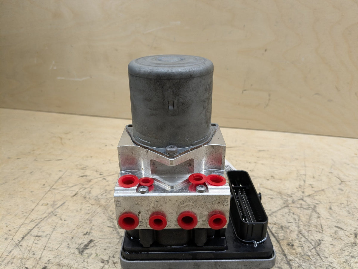 2018-2023 BMW M550i G30 ABS Pump Module 6889164 OEM