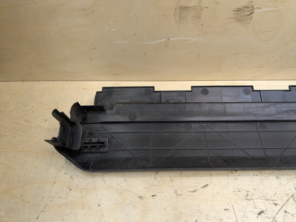 2018-2023 BMW M550i G30 Front Radiator Cover Air Duct Panel 8670940 OEM