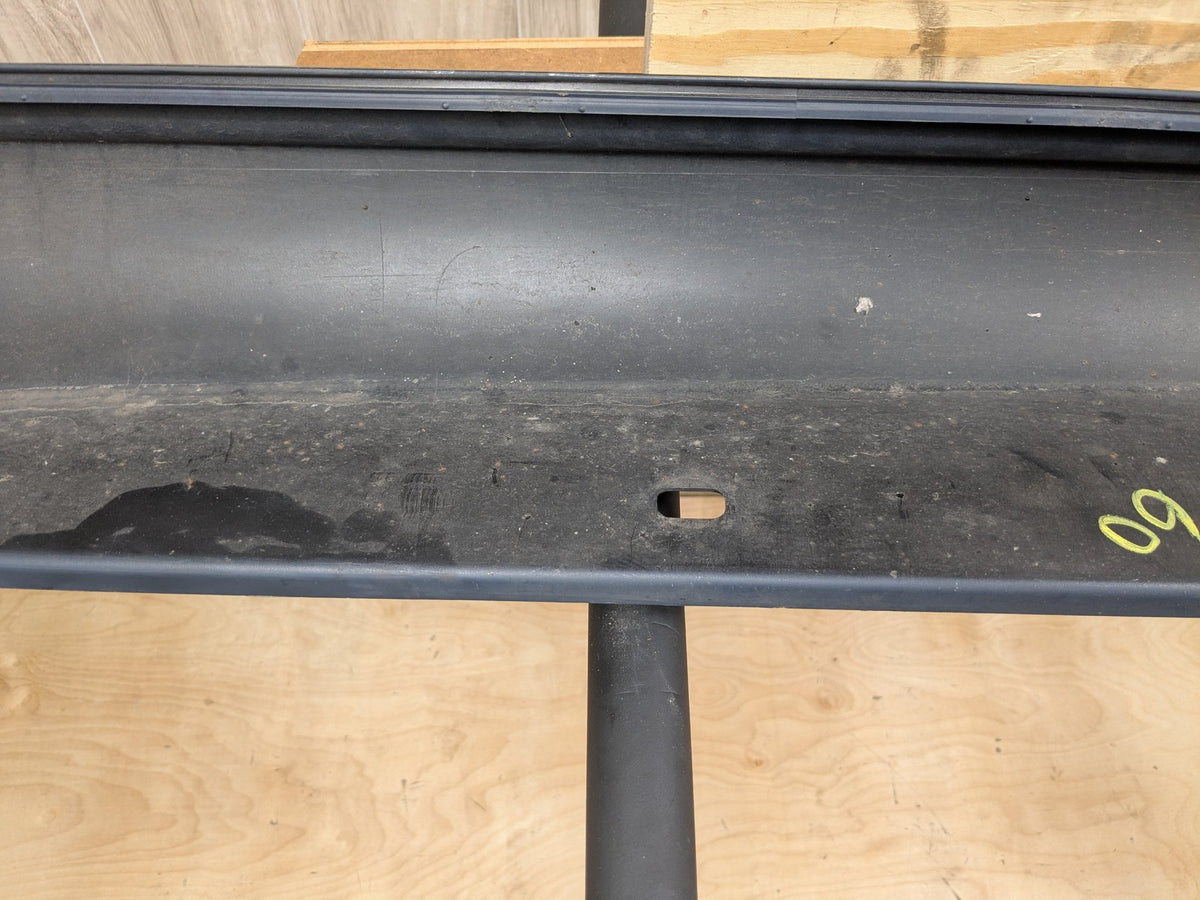09-12 Mercedes-Benz E550 W212 Left Driver Side Skirt Rocker Panel A2126901540