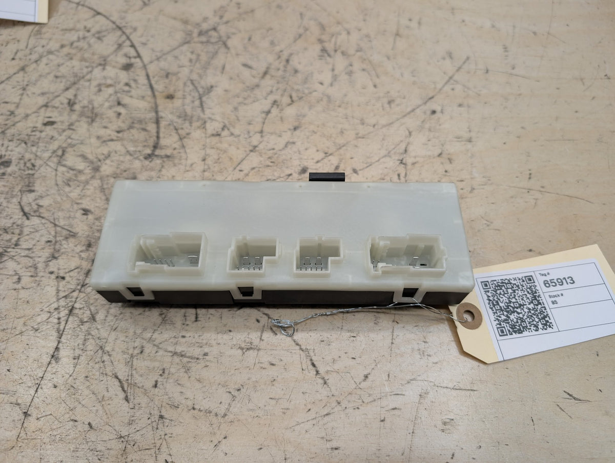 OEM BMW G05 G07 X5 X7 Trunk Tailgate Decklid Function Control Module