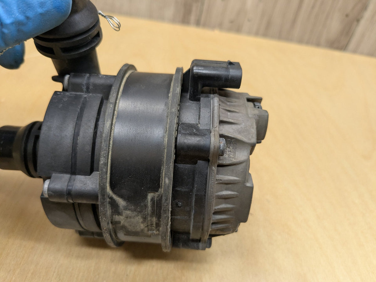 OEM BMW G01 G05 G20 G22 G26 Engine B46 B58 Auxiliary Electric Water Pump Cooling