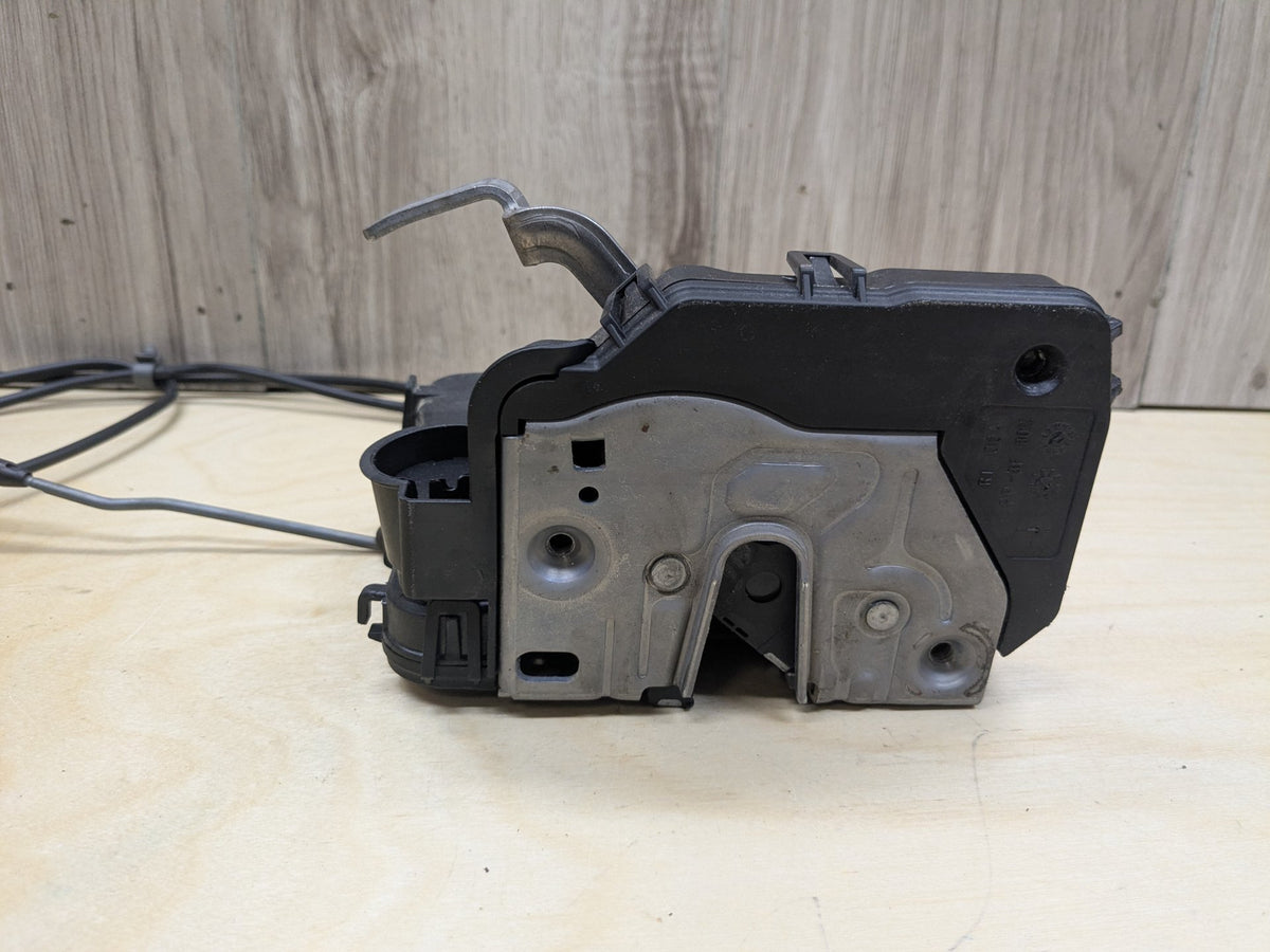 2009-2011 Mercedes-Benz SLK-Class R171 Right Door Latch Actuator A1717202835