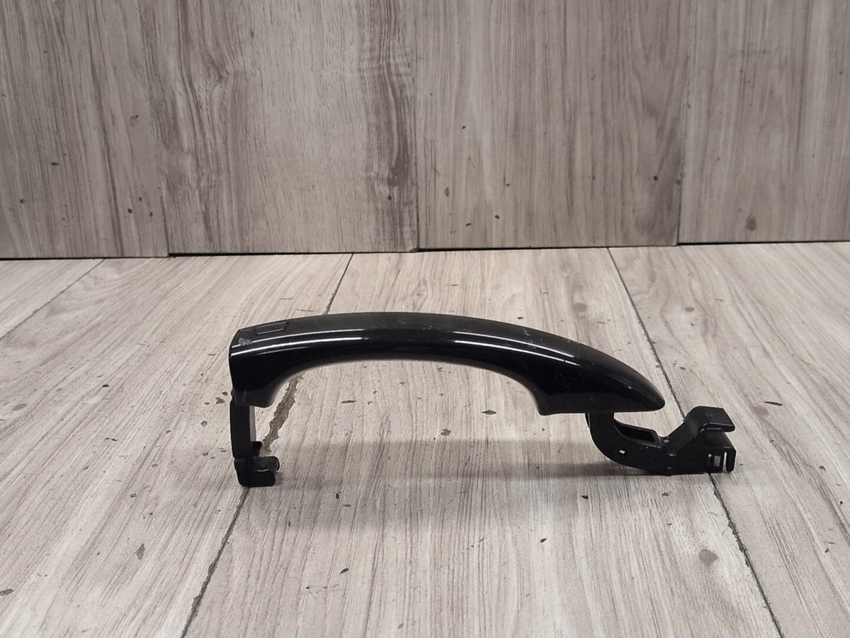 2015-2018 Audi Q3 8U Front or Rear Right Passenger Exterior Door Handle 8T0837205A OEM