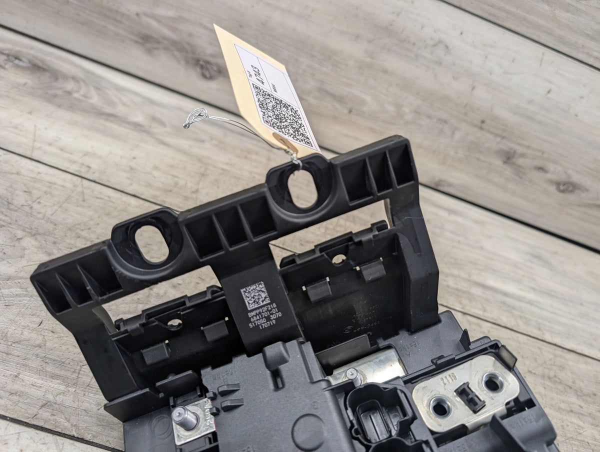 2018-2024 BMW X3 G01 Rear Battery B+ Terminal Junction Point Relay Fuse Box 6841701 OEM