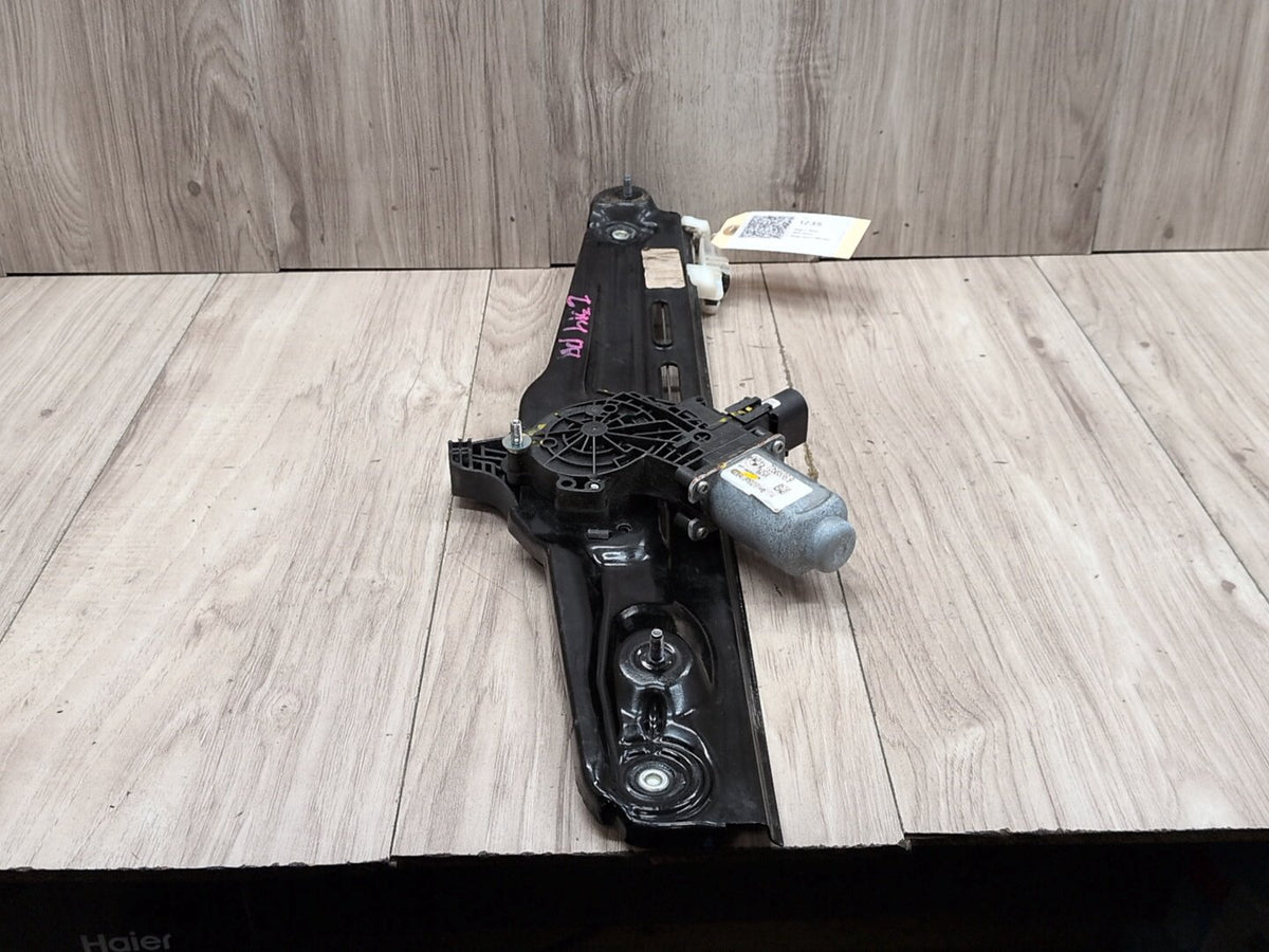 2011-2017 BMW X3 F25 Rear Right Passenger Door Window Glass Regulator Motor 7258536 OEM