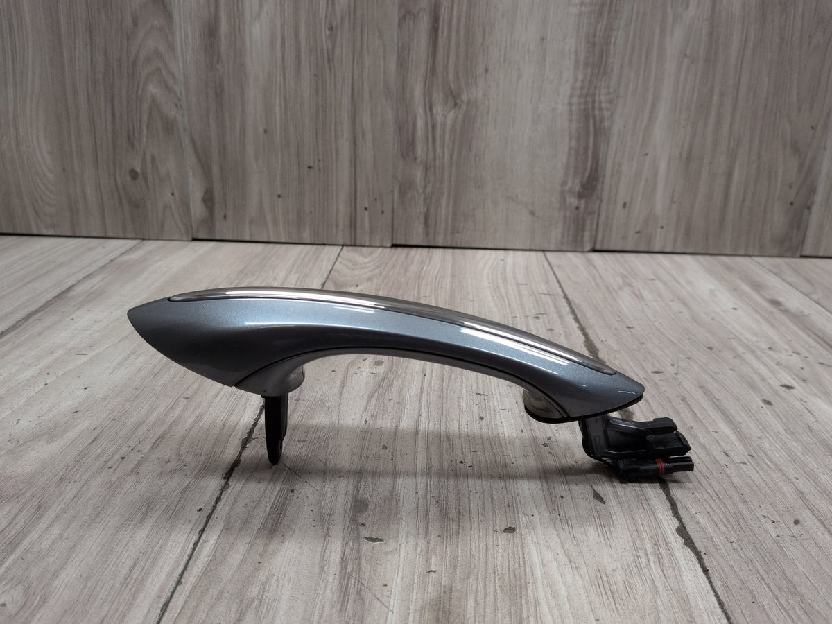 2011-2016 BMW M5 F10 Front Left Driver Door Handle w/ Comfort Access 7305284