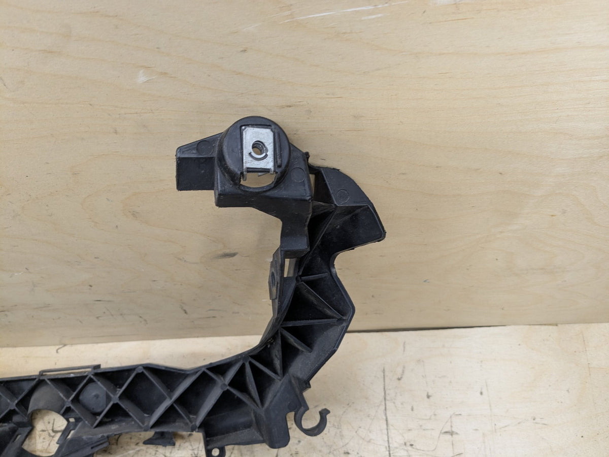 09-11 BMW E90 335 LCI Front Right Passenger Headlight Arm Bracket Mount Plastic