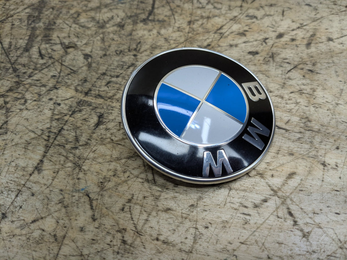 2016-2019 BMW 750i G12 Emblem Badge Symbol Logo 8132375 OEM