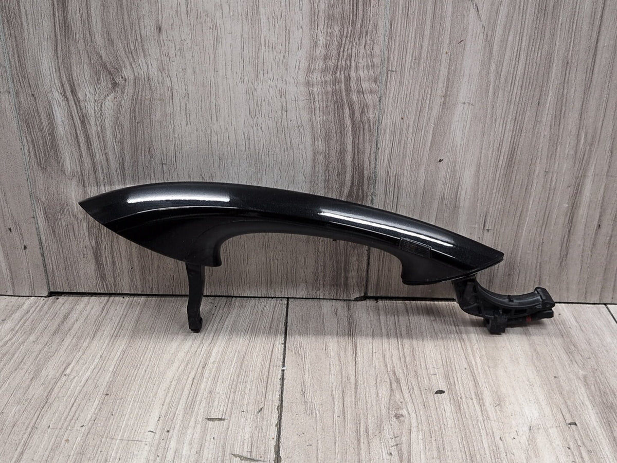 2016-2022 BMW 750i G12 Front Right Passenger Exterior Door Handle w/ Comfort Access 7472790 OEM
