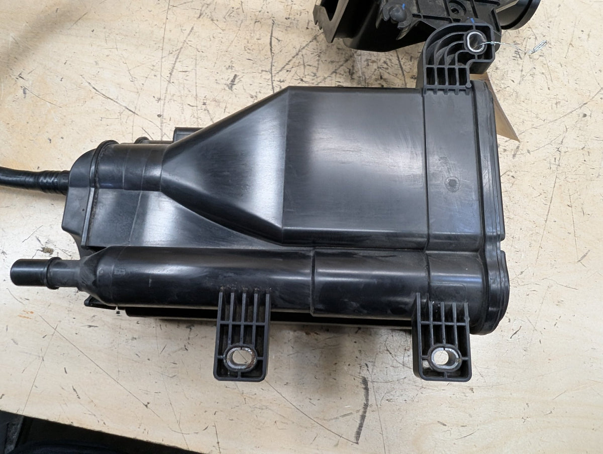 OEM BMW F95 G05 G06 G07 X5 Charcoal Filter Fuel Tank Vapor Evaporator Canister