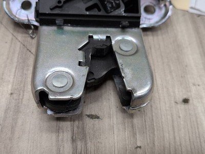 2013-2017 Audi S5 8T Liftgate Trunk Lid Liftgate Lock Latch Actuator 4F5827505D