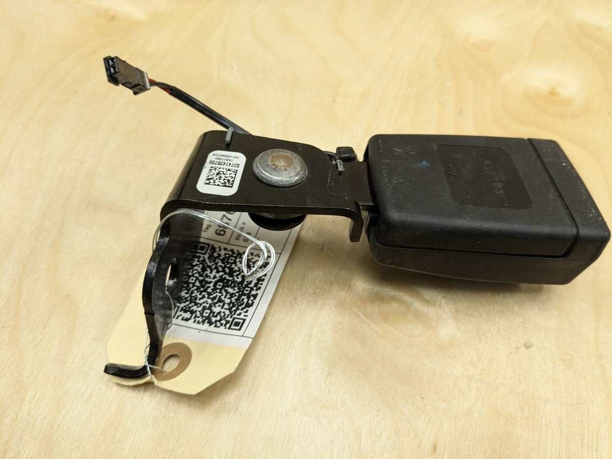 2018-2025 BMW X3 G01 Rear Left Driver Seatbelt Seat Belt Buckle 7414287 OEM