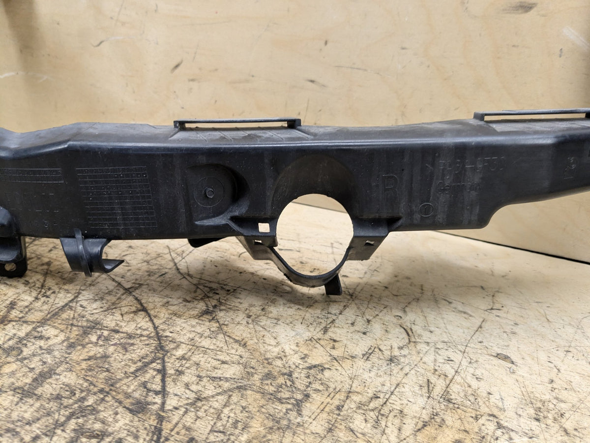 09-11 BMW E90 335 LCI Front Right Passenger Headlight Arm Bracket Mount Plastic