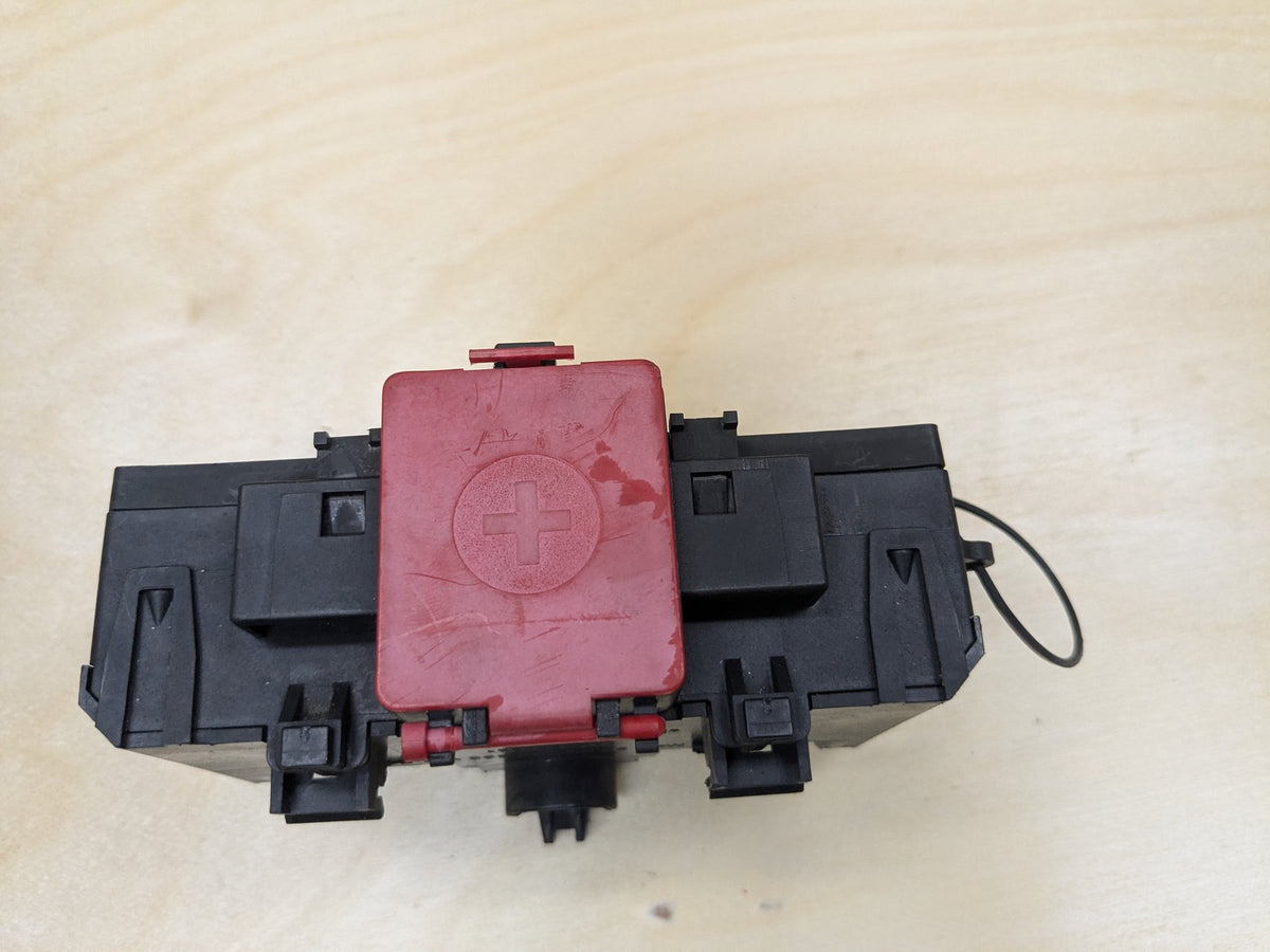 2009-2011 Mercedes-Benz SLK-Class R171 Rear Battery Relay Fuse Box A2035450803