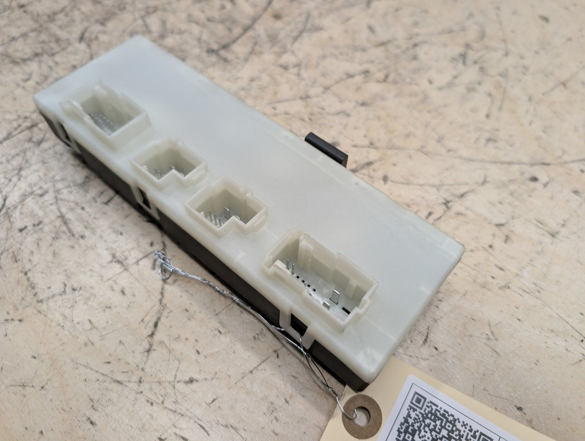 OEM BMW G05 G07 X5 X7 Trunk Tailgate Decklid Function Control Module
